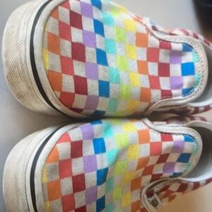 Vibrant checkered design comfortable fit slip shoes